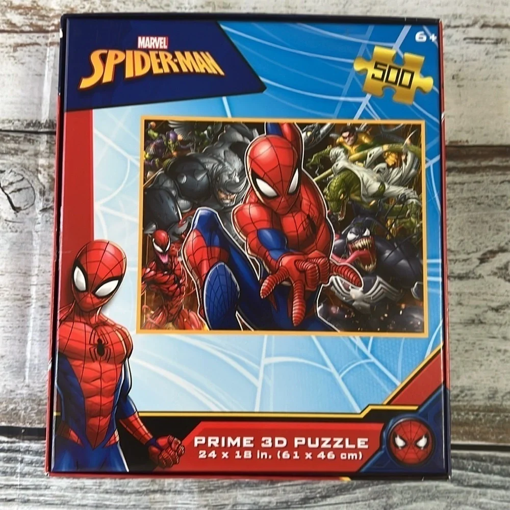 Marvel Spider-Man 500 Piece 3D Puzzle - Red and Blue ( Like New )
